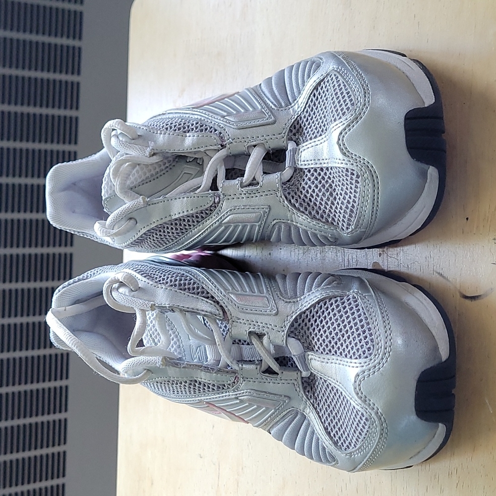 NIKE SNEAKERS - Picture 2 of 14